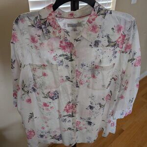 Croft and Barrow White floral 3/4 sleeved top